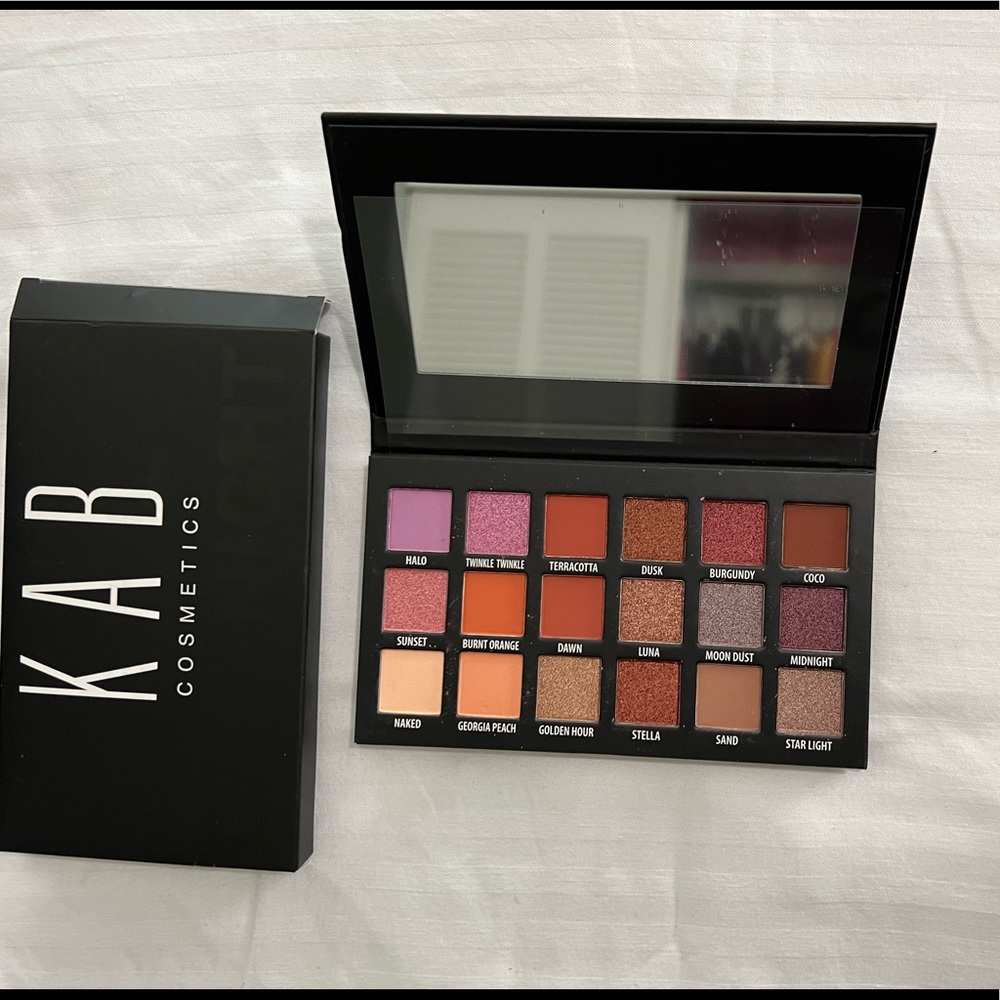 Brand 🆕 KAB Cosmetics Day + Night Eyeshadow Palette